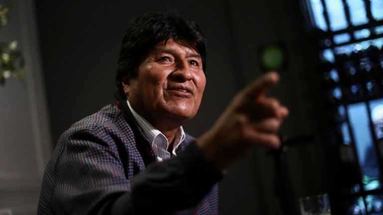 Un ministro boliviano reveló un audio en el que Evo Morales organiza los bloqueos a La Paz: “Hermano, que no entre comida a las ciudades”
