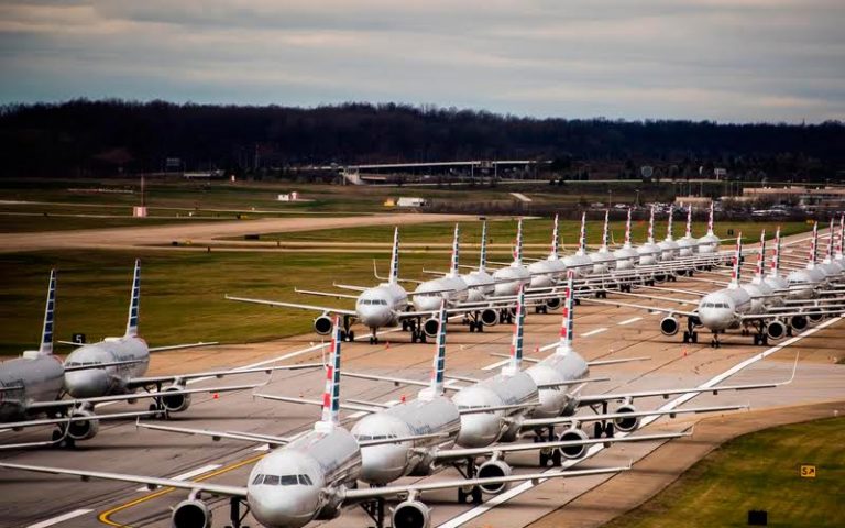 Coronavirus: ¿Cuántos aviones están en tierra por el confinamiento? (y cuánto se pierde)